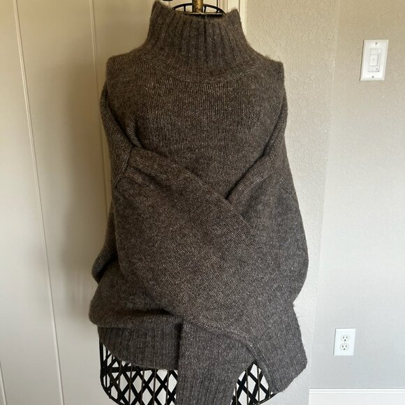 NWT Express X You Chunky Turtleneck Sweater Limited Edition Holiday collection - Picture 3 of 8